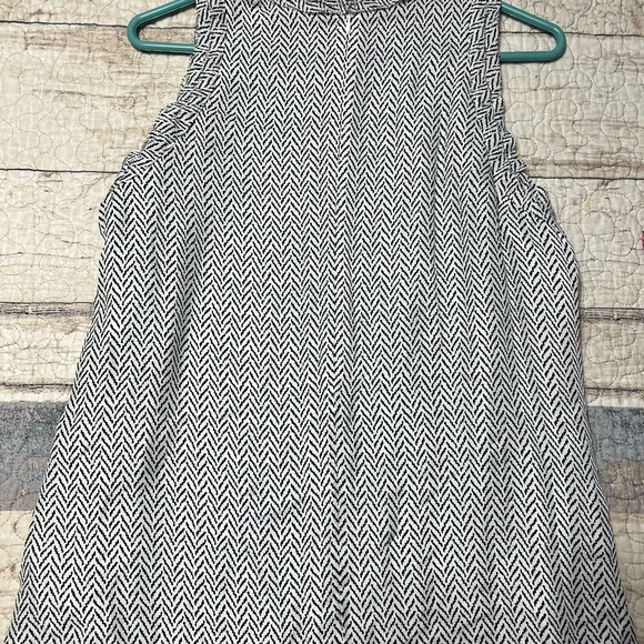 WHBM SILK TANK - Picture 4 of 4